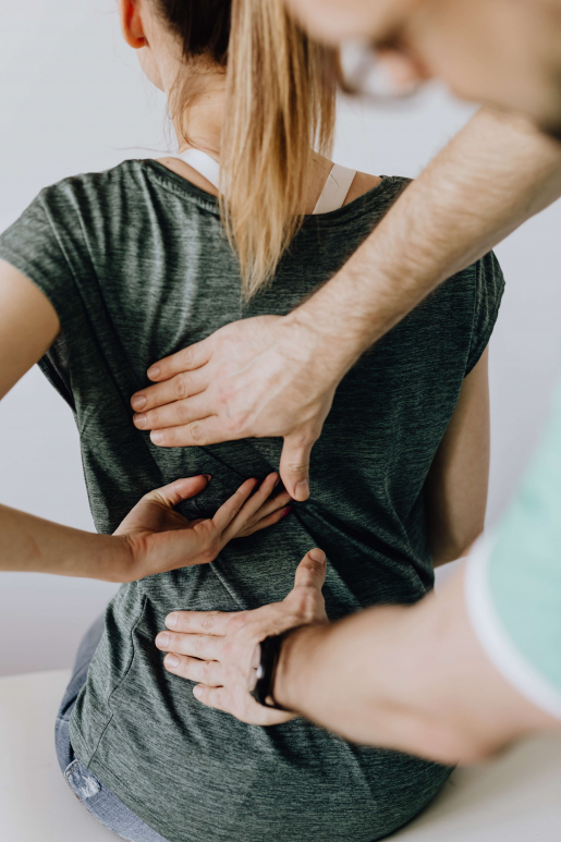 low-back-examination.jpg-compirmee.jpg